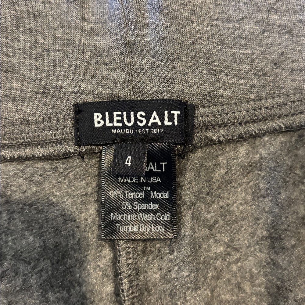 Bleusalt Gray Tencel Blend pants” Cindy pant”- has pockets